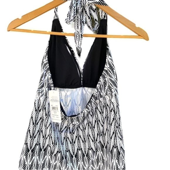 SUNSETS tankini top, halter style, size DD, removable padding in cups, NWT - Picture 4 of 7